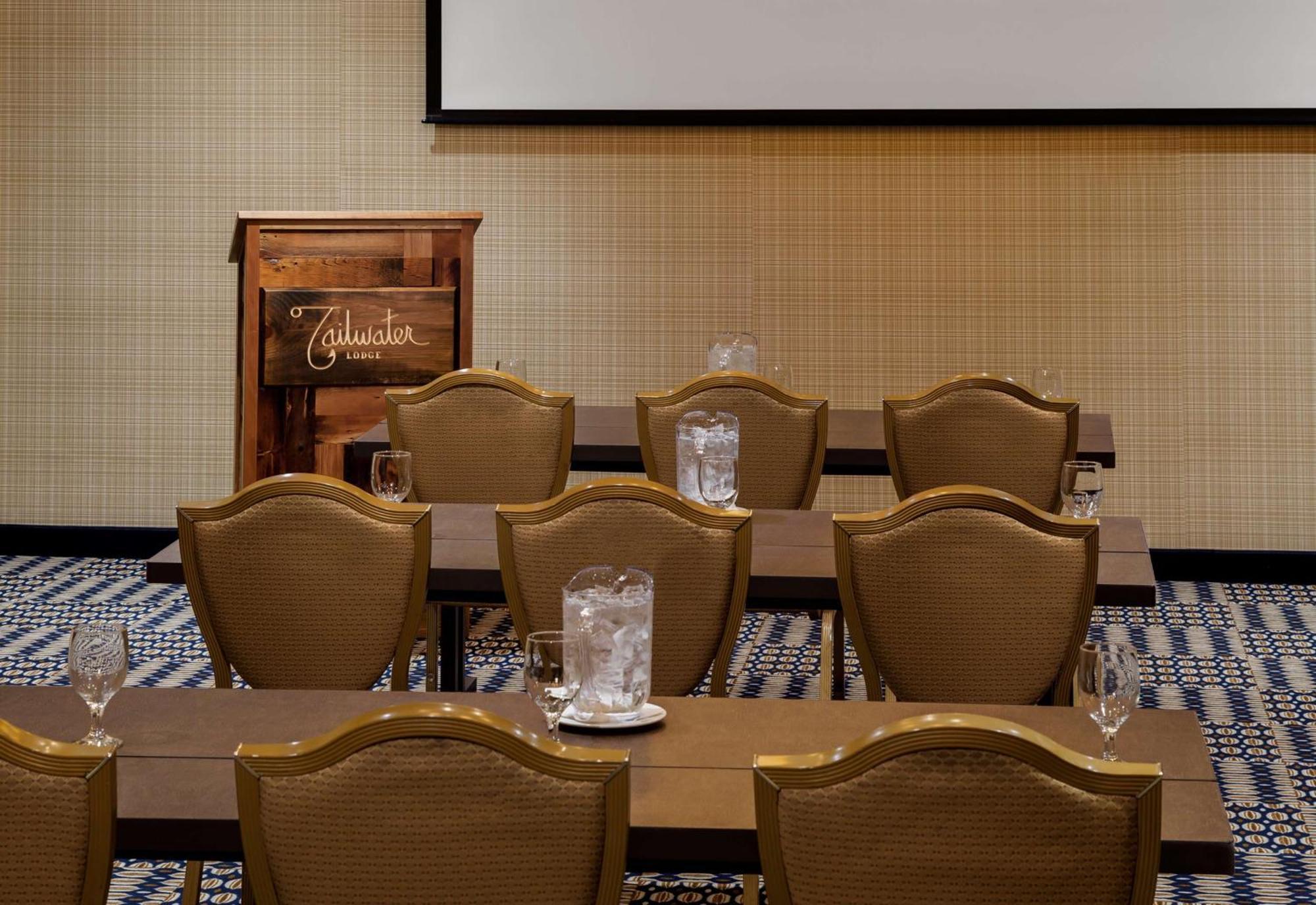 Tailwater Lodge Altmar, Tapestry Collection By Hilton Bagian luar foto